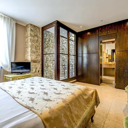 Prestige Konukevi Sirmione